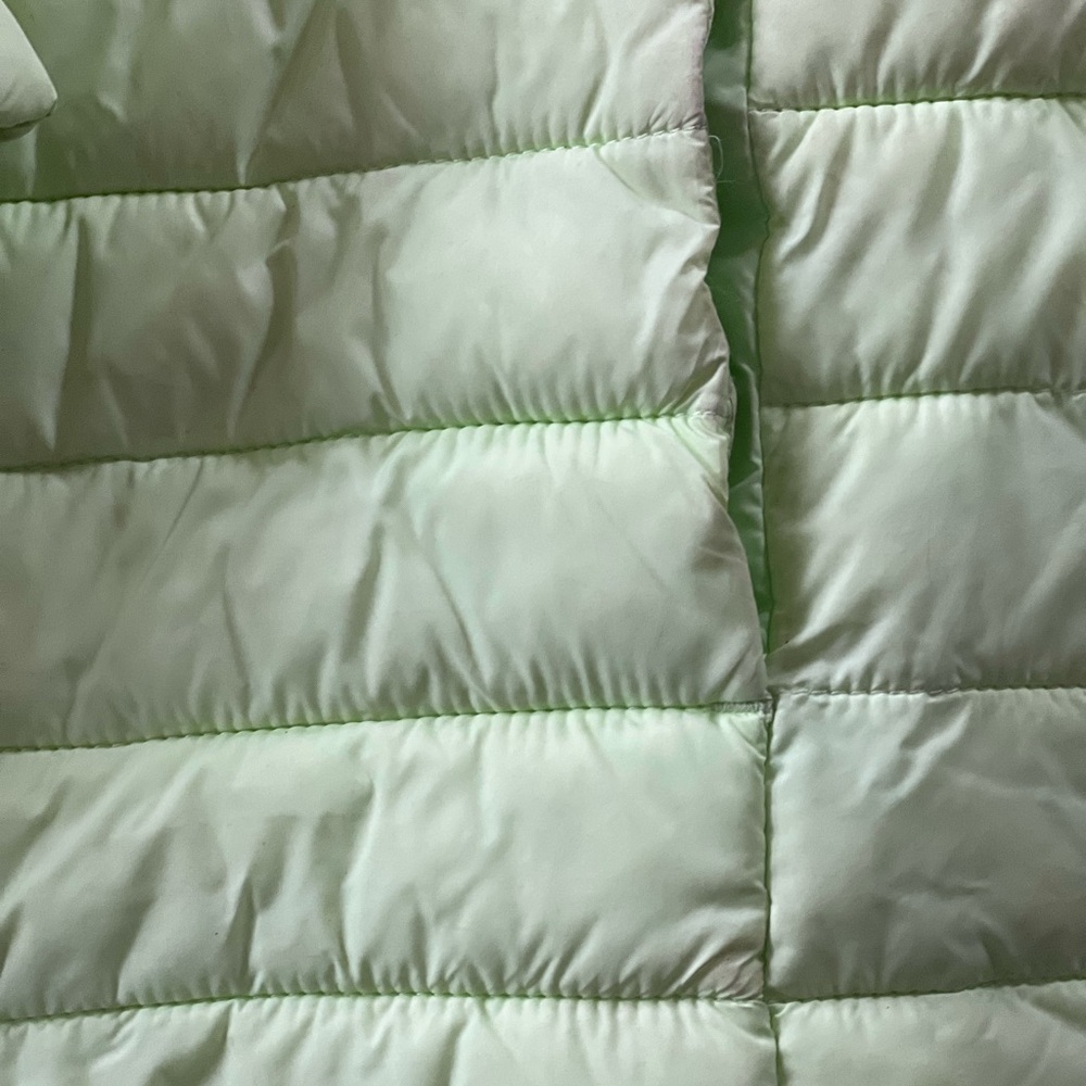 Light Green Puffer Jacket - Picture 4 of 6